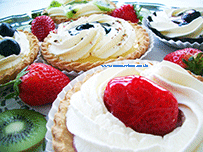 mini fruit tart dessert